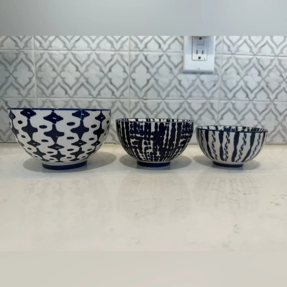 West Elm Tie Dye Ceramic Nesting Bowls Set of 3